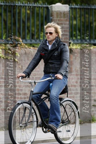 Amsterdam 13 oktober 2009
Sander Foppele op de fiets in Amsterdam.
Peter Smulders bv