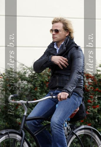 Amsterdam 13 oktober 2009
Sander Foppele op de fiets in Amsterdam.
Peter Smulders bv