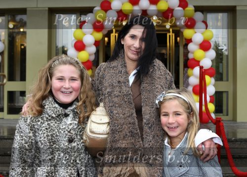 Eindhoven, 11 Oktober 2009
Premiere Pipo de Clown in stadsschouwburg
Sandra Scheffer met gezin
Foto Peter Smulders BV
