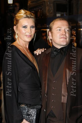 Amsterdam 26 oktober 2009
Premiere terug naar de kust in Tuschinski. Saskia Noort met man
Peter Smulders bv
