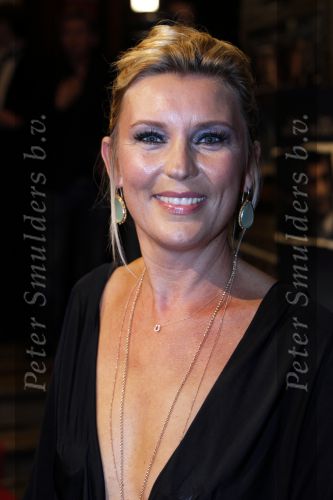 Amsterdam 26 oktober 2009
Premiere terug naar de kust in Tuschinski. Saskia Noort met man
Peter Smulders bv