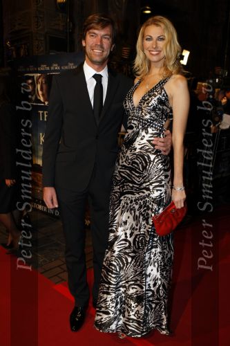 Amsterdam 26 oktober 2009
Premiere terug naar de kust in Tuschinski. Susan Smit met vriend
Peter Smulders bv