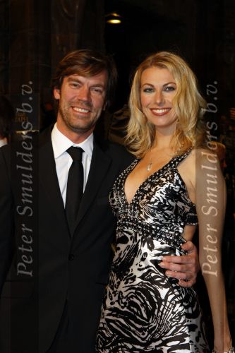 Amsterdam 26 oktober 2009
Premiere terug naar de kust in Tuschinski. Susan Smit met vriend
Peter Smulders bv
