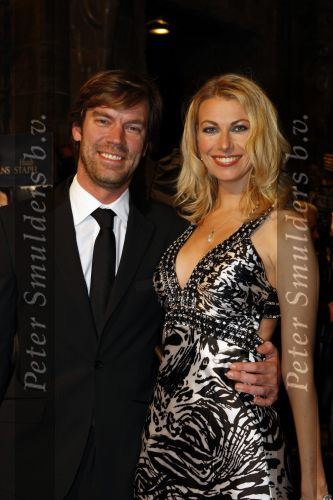 Amsterdam 26 oktober 2009
Premiere terug naar de kust in Tuschinski. Susan Smit met vriend
Peter Smulders bv