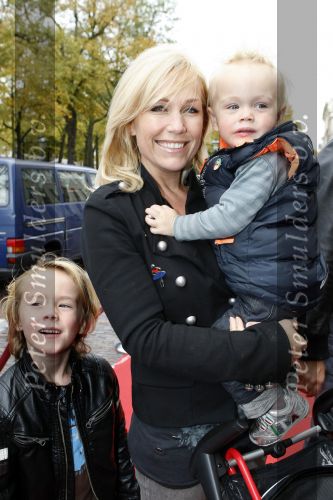 Den Haag 11 oktober 2009
Premiere in theater Diligentia. Tanja Jess met kinderen en broer
Peter Smulders bv