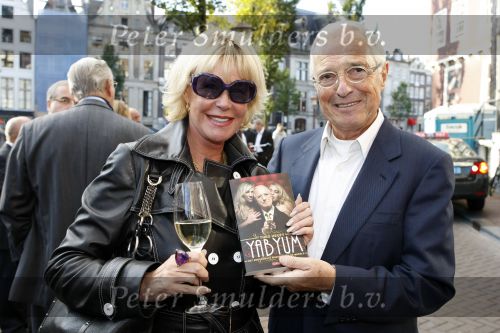 Amsterdam 8 november 2009
Presentatie boek Theo Heuft over zijn leven en Yab Yum. Theo met Sheila de Vries
Peter Smulders bv