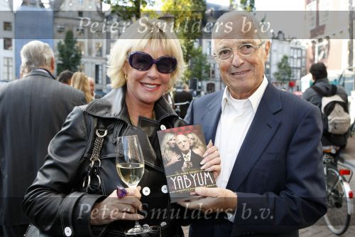 Amsterdam 8 november 2009
Presentatie boek Theo Heuft over zijn leven en Yab Yum. Theo met Sheila de Vries
Peter Smulders bv