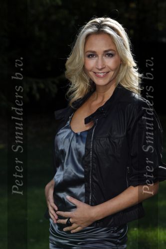 Amsterdam 21 oktober 2009
Wendy v Dijk bij de presentatie in hotel arena van Ushi en dushi. Wendy is 5 maanden zwanger.
Peter Smulders bv