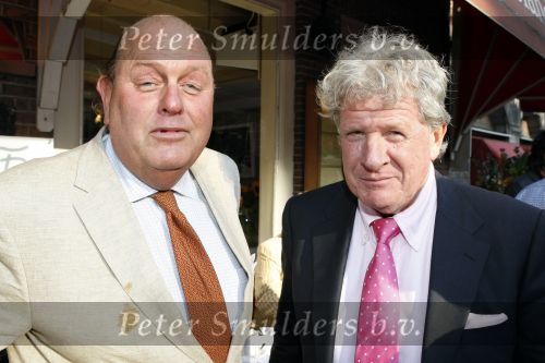 Amsterdam 8 november 2009
Presentatie boek Theo Heuft over zijn leven en Yab Yum. Willibrord Frequin met ex van zijn vrouw
Peter Smulders bv