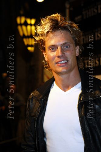 Amsterdam 28 2n 28 oktober 2009
Premiere film michael Jackson in Tuschinski. Winston Post
Peter Smulders bv