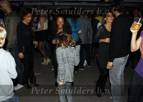 Amsterdam 31 oktober 2010
Feestje bij strand Zuid van de CLUB. Tatum Dagelet Toy Travis Daniel de Ridder Ruud de Wild en zijn vrouw Aafke zijn allemaal op het feest
Peter Smulders bv
