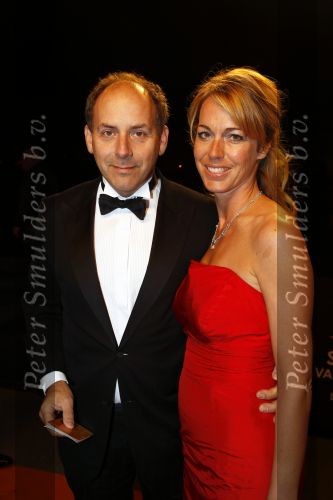 Leiden 30 oktober 2010
Premiere Soldaat van oranje op vliegbasis Valkenburg. Alain de Levita met vrouw
Peter Smulders bv