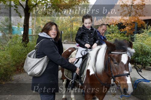 Salen 28 oktober 2010
Martijn Amanda Achilles Jasmijn en Michelle Krabbe op vakantie bij center parcs de Huttenheugde.
Peter Smulders bv