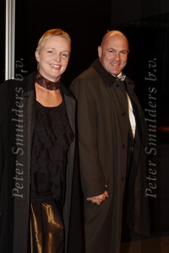 Leiden 30 oktober 2010
Premiere Soldaat van oranje op vliegbasis Valkenburg. Andre Kuipers met vrouw
Peter Smulders bv