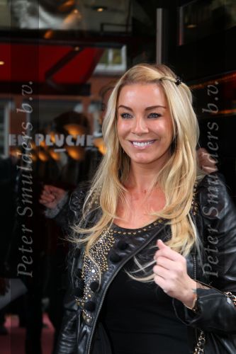 Amsterdam, 18 Oktober 2010
Locatie Le Garage/En Pluche
15 jaar bestaand magazine Beau Monde
Angela v Hulten
Foto Peter Smulders BV