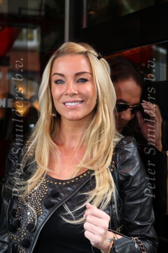 Amsterdam, 18 Oktober 2010
Locatie Le Garage/En Pluche
15 jaar bestaand magazine Beau Monde
Angela v Hulten
Foto Peter Smulders BV