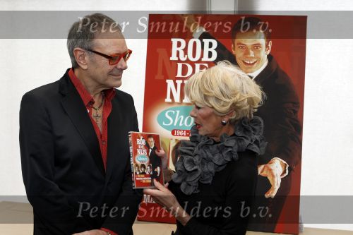 Loosdrecht 1 november 2010
Presentatie DVD Rob de Nijs Shows met Anneke Gronloh Trea Dobbs Ria Valk en Marijcke Merckens bij het golden tulip hotel.
Peter Smulders bv