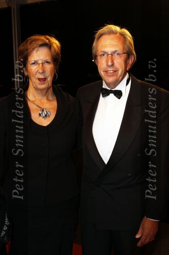 Leiden 30 oktober 2010
Premiere Soldaat van oranje op vliegbasis Valkenburg. Annemarie Jorritsma met man
Peter Smulders bv