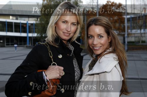 Amsterdam 31 oktober 2010
Feestje bij strand Zuid van de CLUB. Anouk Smulders en Renee Vervoorn
Peter Smulders bv