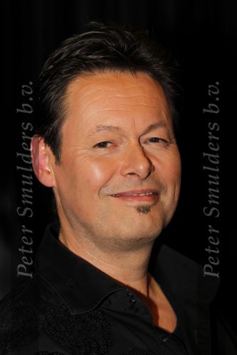 Amsterdam 2 november 2010
Rene Froger viert zijn 50e verjaardag met collega artiesten en vrienden in Carre.
oa Karin Bloemen Danny de Munk Ruth Jacoth Wesley Jeroen v d Boom Grant en Forsyth Thomas Berge Frans Bauer Linda de Mol Peter paul Muller Glennis GraceCarel Kraaijenhof en zoon Danny treden op. Caroline Tensen en Ron Brandsteder presenteren de avond.
Peter Smulders bv