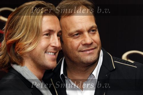 Amsterdam 3 november 2010
Premiere van de film Sint in de stopera van Amsterdam. Carlo Boszhard met vriend
Peter Smulders bv