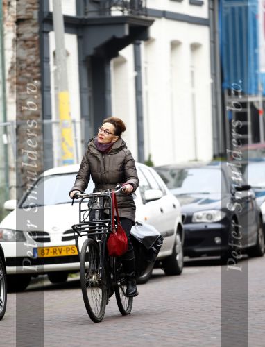 Amsterdam 1 november 2010
Carolien v d Berg op de fiets in Amsterdam
Peter Smulders bv