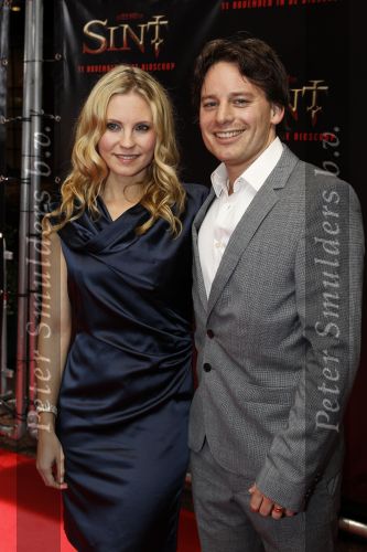Amsterdam 3 november 2010
Premiere van de film Sint in de stopera van Amsterdam. Cas jansen met zijn vrouw Annelieke Bouwens
Peter Smulders bv