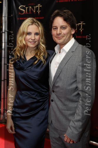 Amsterdam 3 november 2010
Premiere van de film Sint in de stopera van Amsterdam. Cas jansen met zijn vrouw Annelieke Bouwens
Peter Smulders bv