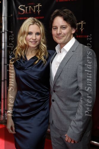 Amsterdam 3 november 2010
Premiere van de film Sint in de stopera van Amsterdam. Cas jansen met zijn vrouw Annelieke Bouwens
Peter Smulders bv