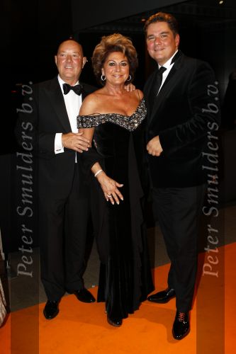 Leiden 30 oktober 2010
Premiere Soldaat van oranje op vliegbasis Valkenburg. Jaap Liethof met Christine Kroonenberg en Cor Stutterheim
Peter Smulders bv