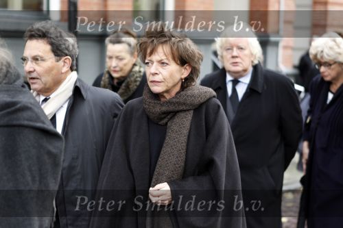 Amsterdam 6 november 2010
Herdenkingsdienst/begrafenis van Harry Mulisch in de stadsschouwburg van Amsterdam. Connie Palmen
Peter Smulders bv