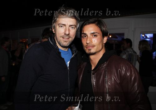 Amsterdam 31 oktober 2010
Feestje bij strand Zuid van de CLUB. Tatum Dagelet Toy Travis Daniel de Ridder Ruud de Wild en zijn vrouw Aafke zijn allemaal op het feest
Peter Smulders bv