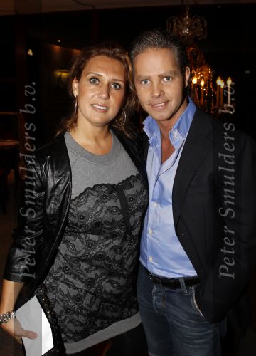 Hoorn 1 november 2010
Premiere Je Anne in de schouwburg van Hoorn. Danny en Jenny de Munk met dochter
Peter Smulders bv