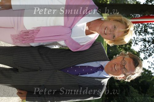 Breukelen 16 juni 2010
Haringparty op Neyenrode.
Denise Mooy met vriend
Peter Smulders bv