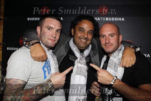 Amsterdam 6 november 2010
12 en een half jarig bestaan en presentatiie van het Buddha to Buddha boek in de supper club. Dennis Rugenbrecht met Jamie en Dean Saunders
Peter Smulders bv