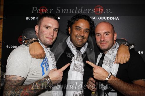 Amsterdam 6 november 2010
12 en een half jarig bestaan en presentatiie van het Buddha to Buddha boek in de supper club. Dennis Rugenbrecht met Jamie en Dean Saunders
Peter Smulders bv