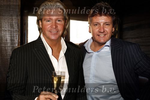 Amsterdam 4 Oktober 2007
Rene Froger samen met Dries Roelvink
Montagefoto
Peter Smulders bv