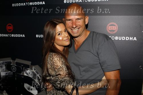 Amsterdam 6 november 2010
12 en een half jarig bestaan en presentatiie van het Buddha to Buddha boek in de supper club. Erik Schaay met een kennis
Peter Smulders bv