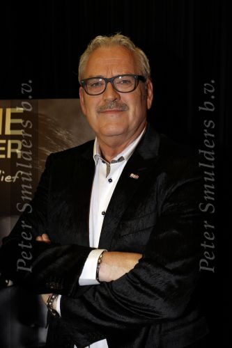 Amsterdam 2 november 2010
Rene Froger viert zijn 50e verjaardag met collega artiesten en vrienden in Carre.
oa Karin Bloemen Danny de Munk Ruth Jacoth Wesley Jeroen v d Boom Grant en Forsyth Thomas Berge Frans Bauer Linda de Mol Peter paul Muller Glennis GraceCarel Kraaijenhof en zoon Danny treden op. Caroline Tensen en Ron Brandsteder presenteren de avond. Ernst Daniel Smid
Peter Smulders bv