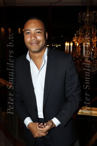 Hoorn 1 november 2010
Premiere Je Anne in de schouwburg van Hoorn. Everon Jackson Hooi
Peter Smulders bv