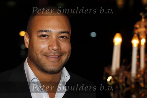 Hoorn 1 november 2010
Premiere Je Anne in de schouwburg van Hoorn. Everon Jackson Hooi
Peter Smulders bv