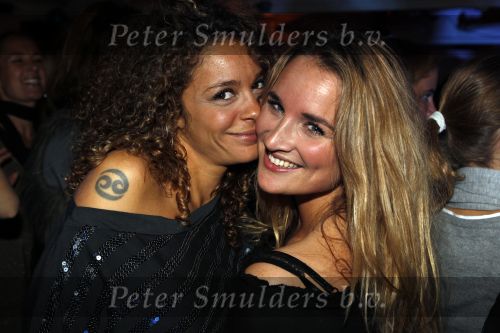 Amsterdam 31 oktober 2010
Feestje bij strand Zuid van de CLUB. Lieke v Lexmond met Fajah Lourens
Peter Smulders bv