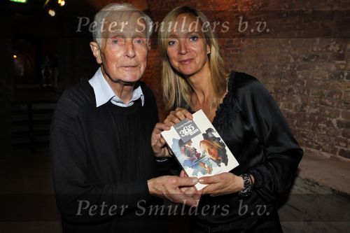 Amsterdam 28 oktober 2010
Presentatie boek Floortje Dessing. Haar vader en moeder zijn daarbij aanwezig.
Peter Smulders bv