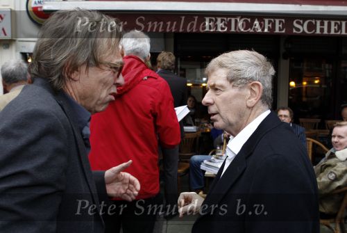 Amsterdam 1 november 2010
Presentatie van twee boeken van Jan Mulder bij cafe scheltema. Jan met Frits Barend
Peter Smulders bv