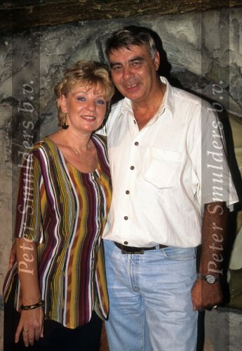 19 Augustus 1995
Getty Kaspers (ex-zangeres van Eurovisie Songfestivalwinnaarsgroep Teach-In  in 1975 met het liedje Ding-a-Dong ) met haar man
Foto Peter Smulders BV
