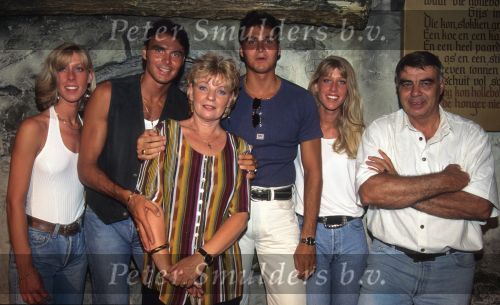 19 Augustus 1995
Getty Kaspers (ex-zangeres van Eurovisie Songfestivalwinnaarsgroep Teach-In  in 1975 met het liedje Ding-a-Dong ) met haar gezin
Foto Peter Smulders BV