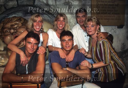 19 Augustus 1995
Getty Kaspers (ex-zangeres van Eurovisie Songfestivalwinnaarsgroep Teach-In  in 1975 met het liedje Ding-a-Dong ) met haar gezin
Foto Peter Smulders BV