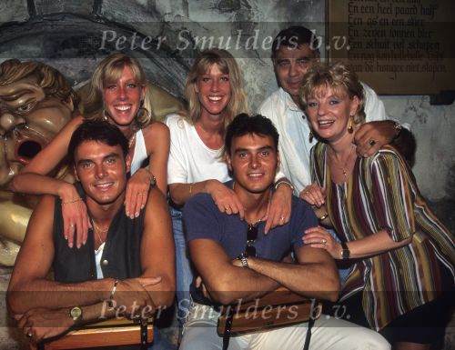 19 Augustus 1995
Getty Kaspers (ex-zangeres van Eurovisie Songfestivalwinnaarsgroep Teach-In  in 1975 met het liedje Ding-a-Dong ) met haar gezin
Foto Peter Smulders BV