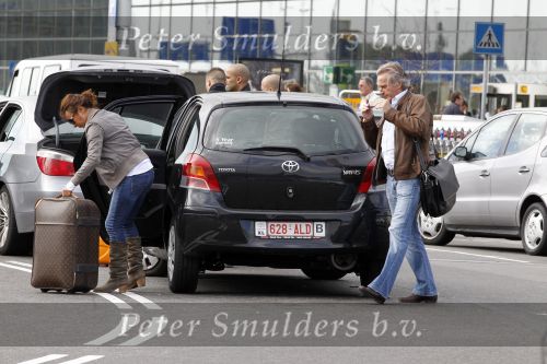 Schiphol 25 september 2010
Bea Bennet brengt Hans Breukhoven naar Schiphol.
Peter Smulders bv
