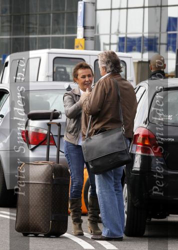 Schiphol 25 september 2010
Bea Bennet brengt Hans Breukhoven naar Schiphol.
Peter Smulders bv